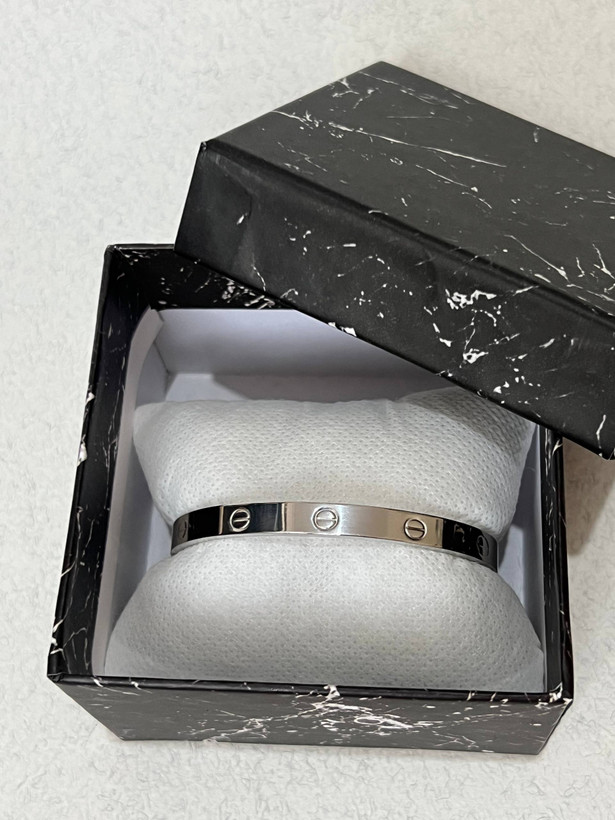 Men's Cartier Love Bangle Bracelet – Stainless Steel Screw Pattern Cuff