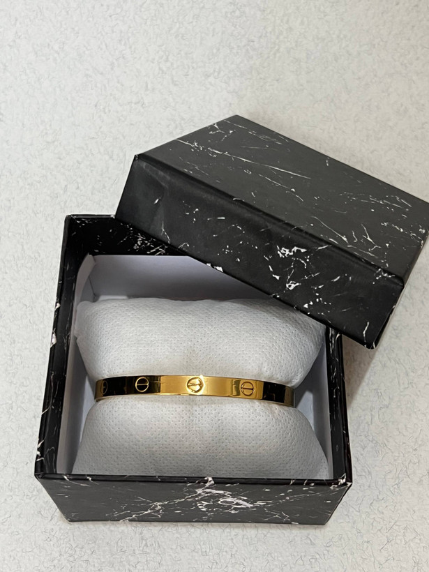 Men's Cartier Love Bangle Bracelet – Stainless Steel Screw Pattern Cuff