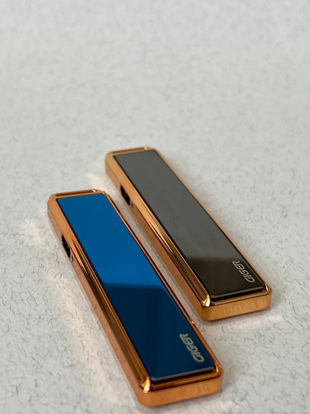 GIGER Slim Rechargeable Electric Lighter – Rectangular Mirror Finish