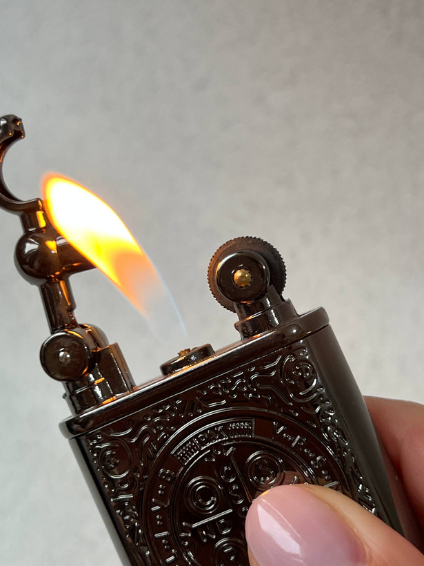 Constantine Glossy Flint Gas Lighter – Zippo Style (Gold & Black)