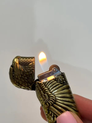 فندک گازی جاکلیدیدار برند لایتر (Lighter) طرح عقاب طلایی | بدنه فلزی