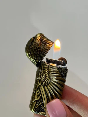 فندک گازی جاکلیدیدار برند لایتر (Lighter) طرح عقاب طلایی | بدنه فلزی
